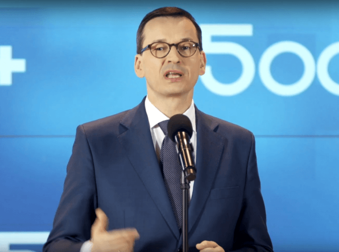 Premier Morawiecki na konferencji, mówi o podatkach