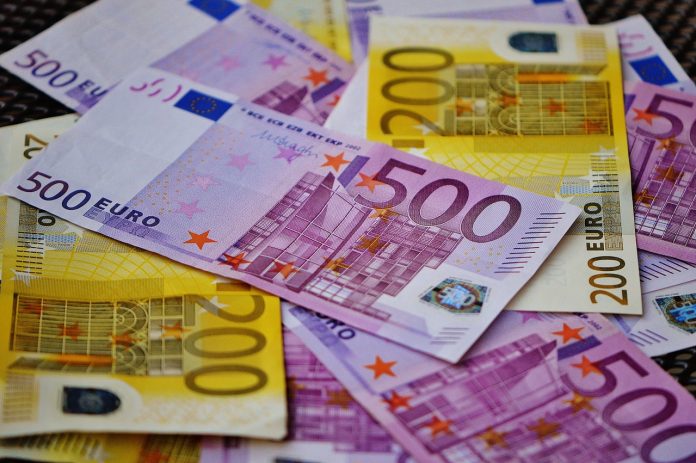 banknoty euro nominały 500, 200