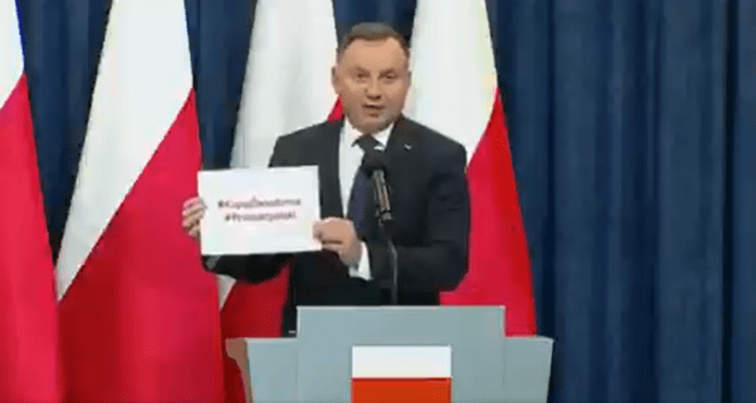 prezydent Andrzej Duda prezentuje akcję Kupuj Świadomie Produkt Polski