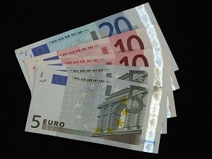 Czy warto kupić euro