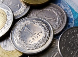 Czy warto kupować dolar w 2025 roku? Ludzi teraz zadaje sobie to pytanie Czy warto kupować dolar w 2025 roku Ludzi teraz zadaje sobie to pytanie