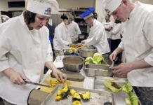 Zarobki w Anglii są 3 razy wyższe niż w Polsce w 2025 r zarobki w Anglii